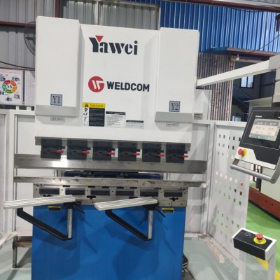MÁY CHẤN GẤP TÔN CNC YAWEI PBA 35/1250